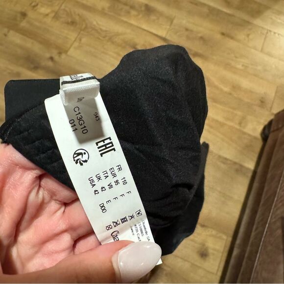 NWT Chantelle C Comfort Full Coverage Molded Underwire Bra in Black Size 42F - Picture 9 of 9